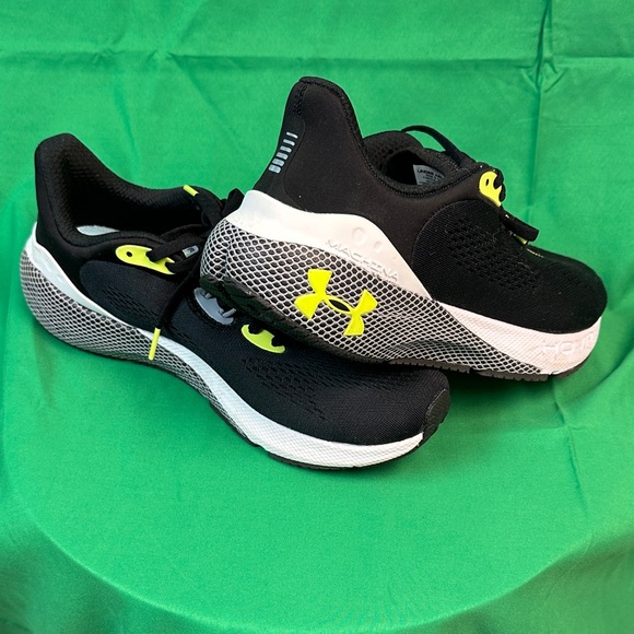 Under Armor Women’s Black and Yellow Athletic Shoes - Picture 2 of 5